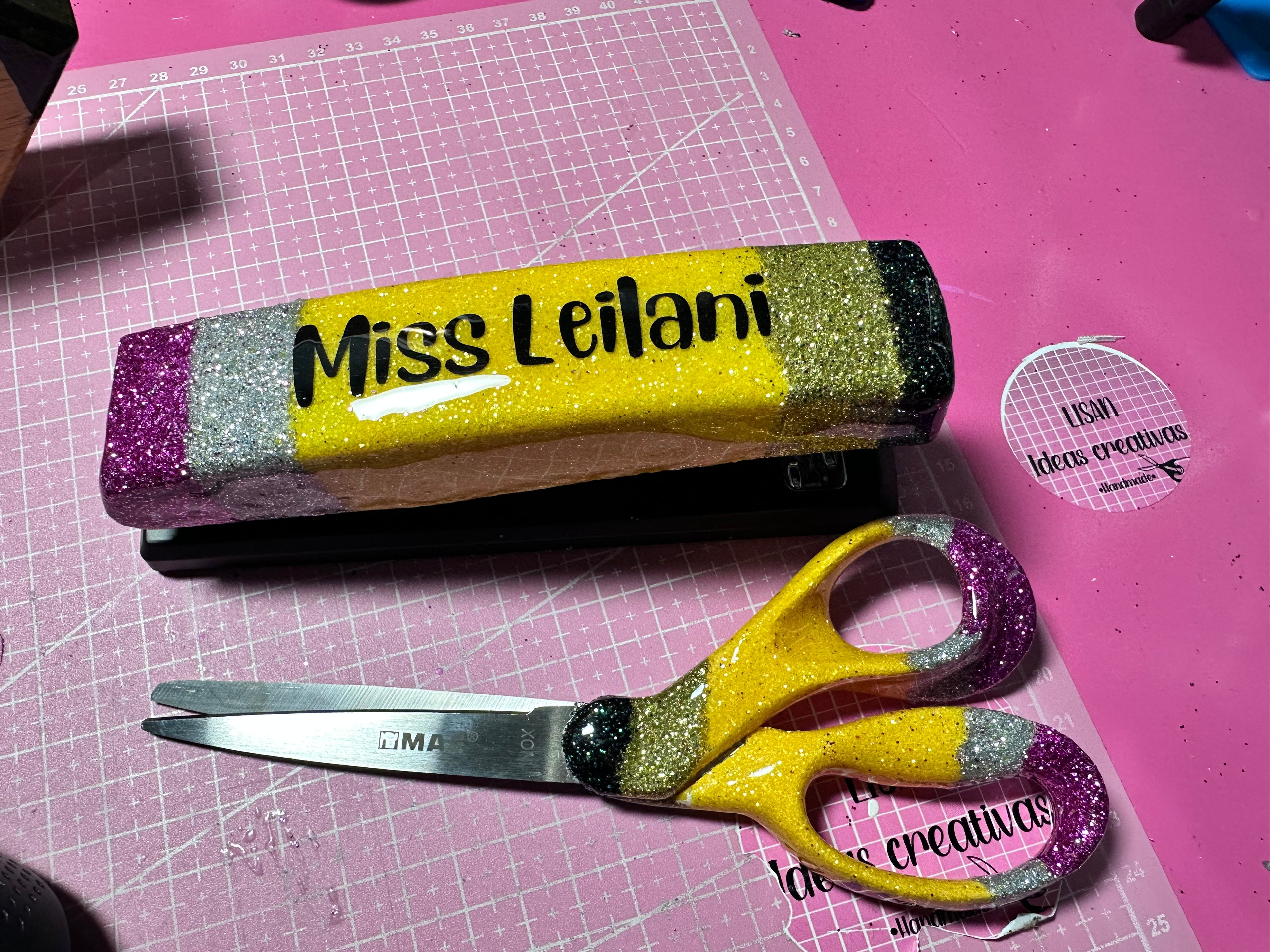 Engrapadora+tijeras MODELO LÁPIZ