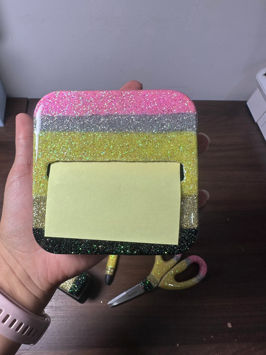 Dispensador de Post it Modelo lápiz ✏️ INCLUYE BLOC DE NOTAS