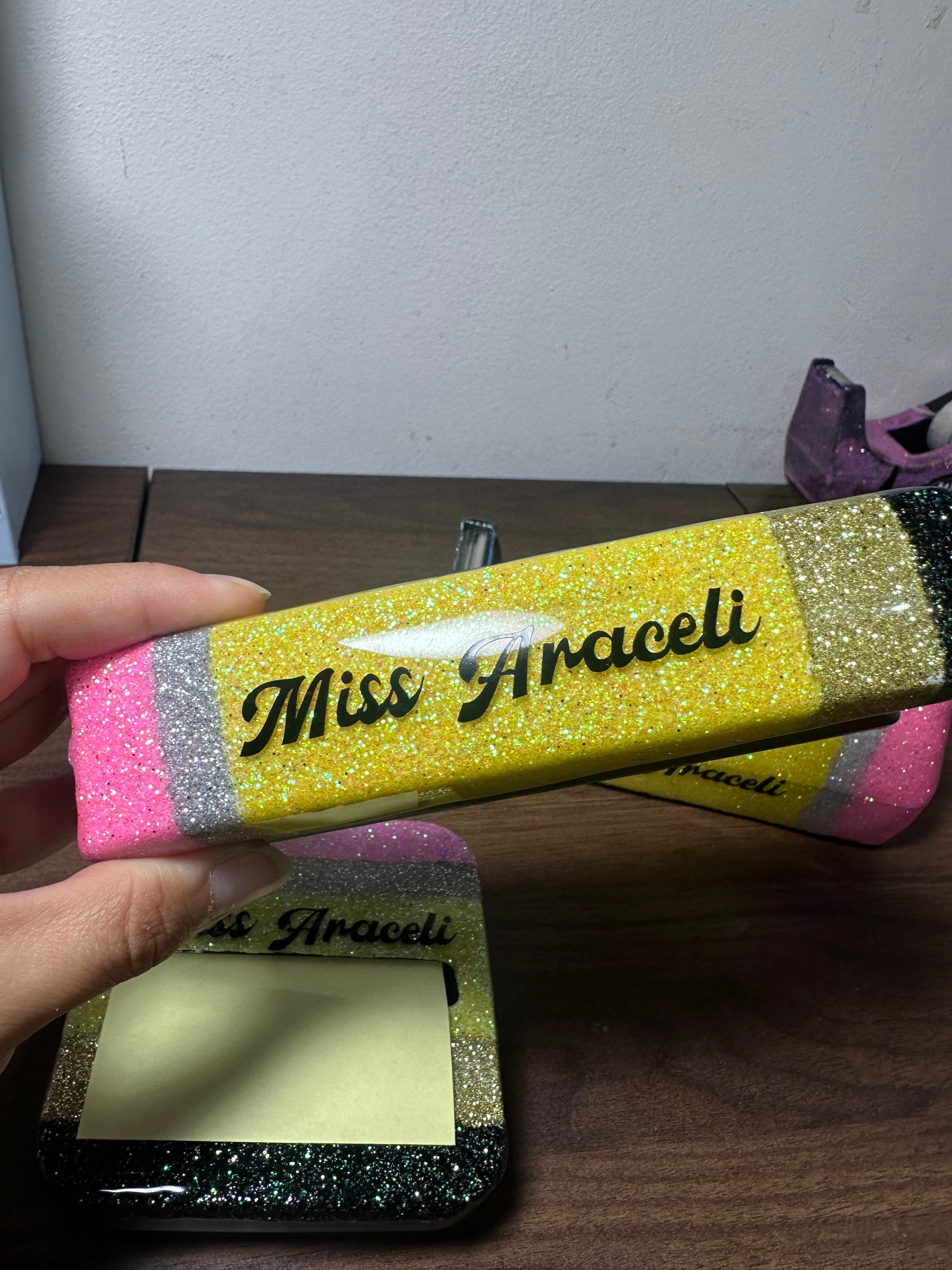 Engrapadora estilo lápiz ✏️