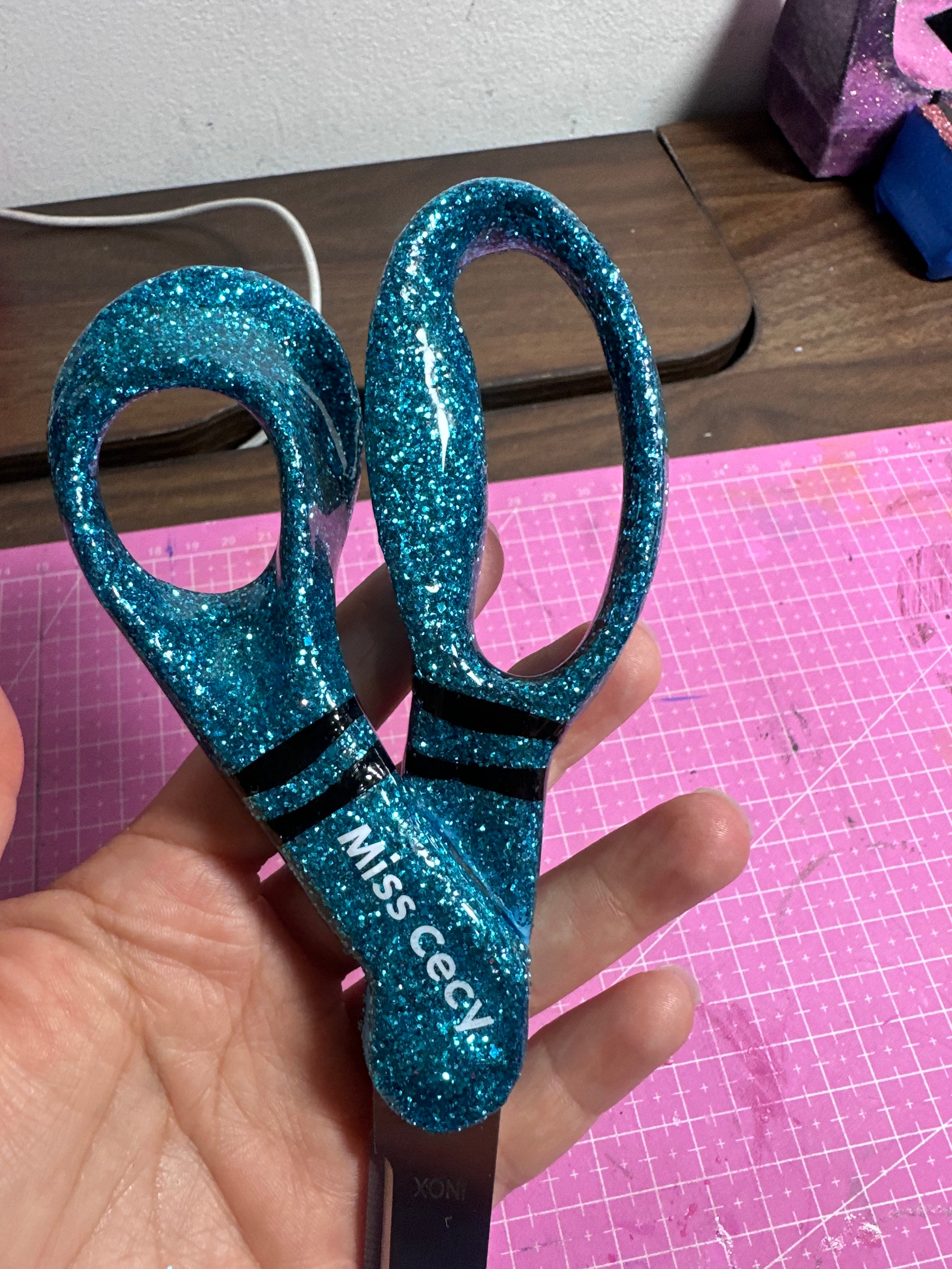 Tijeras personalizadas 7"